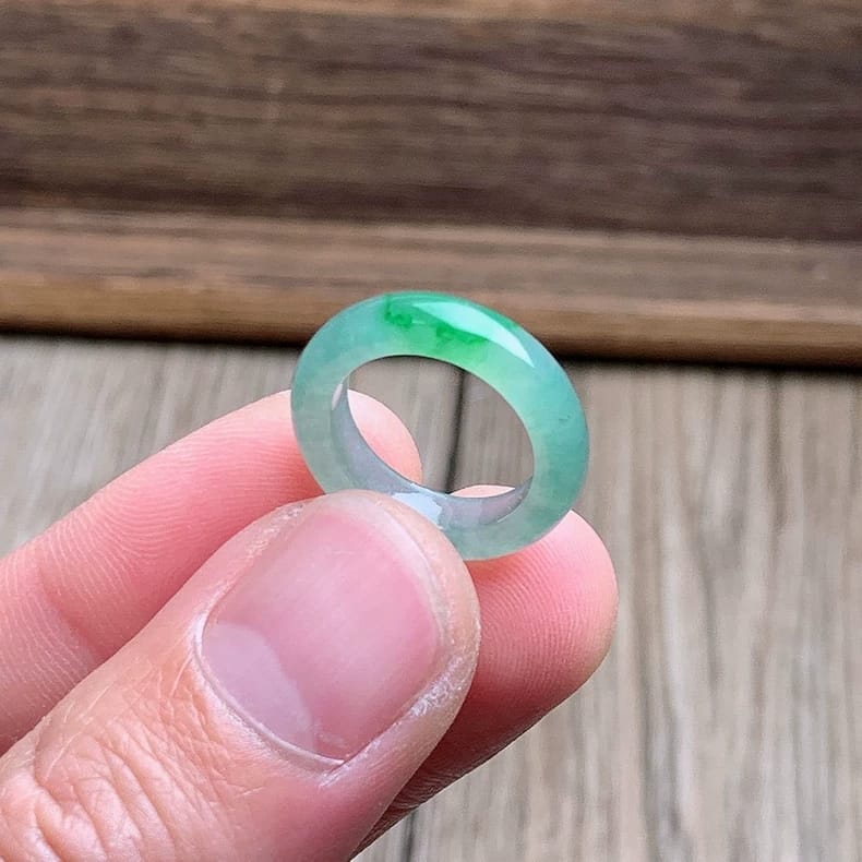 Master's Burmese Icy Green A-Jadeite Infinity Band Ring Size US 4 - 09024 - Certified