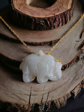 將圖片載入到圖庫檢視器中， Divine Burmese A-Jadeite Elephant Brooch and Pendant (with 18K Gold)