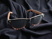 將圖片載入到圖庫檢視器中， Tatsu FYORO Sunglasses (UV400 Polarized, Tiger stripes Frames and Walnut Temple)