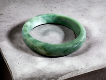 將圖片載入到圖庫檢視器中， Earth&#39;s Burmese A-Jade Bangle Bracelet (MADE IN JAPAN) 08808
