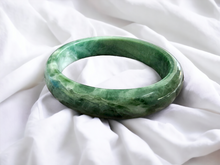 Load image into Gallery viewer, Earth&#39;s Burmese A-Jade Bangle Bracelet (MADE IN JAPAN) 08808