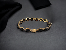 画像をギャラリービューアに読み込む, Tibetan Black Onyx Bracelet (with 14K Yellow Gold)