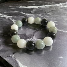 画像をギャラリービューアに読み込む, Imperial Hues of Green Burmese A-Jade Beaded Bracelet (12-12.5mm Each x 15 Beads) 04001