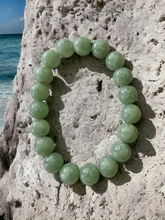 將圖片載入到圖庫檢視器中， Imperial Green Burmese A-Jadeite Jade Beaded Bracelet (10mm Each x 19 beads) 05003