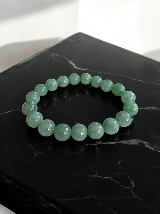 Imperial Japanese Green Burmese A-Jade Beaded Bracelet (MADE IN JAPAN) (10.5mm Each x 19 beads) 05037