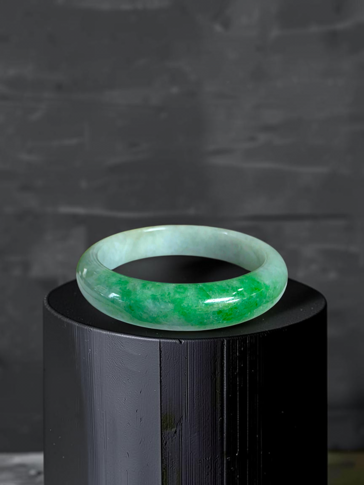 Certified Earth's (MADE IN JAPAN) Burmese Icy Imperial Green A-Jade Round Bangle Bracelet - 08843