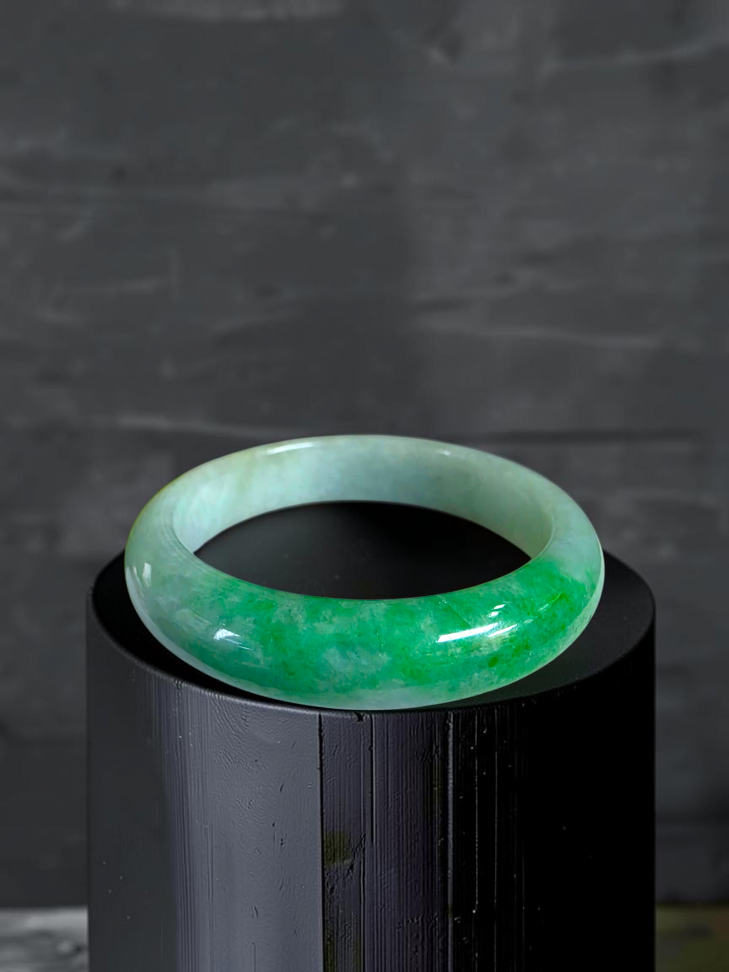 Certified Earth's (MADE IN JAPAN) Burmese Icy Imperial Green A-Jade Round Bangle Bracelet - 08843