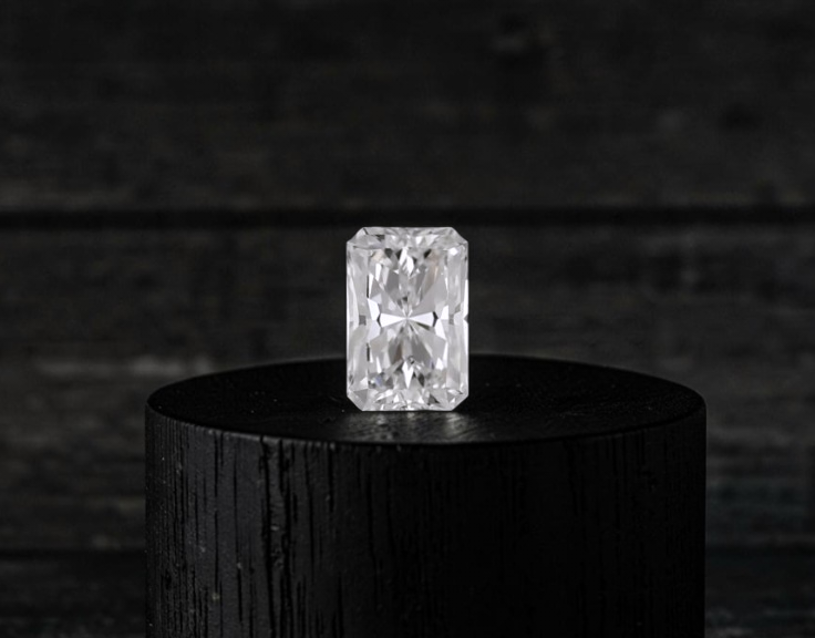 GIA Certified Natural 0.55 cts. G SI1 Ex Ex N Long Radiant Shaped Diamond Loose Stone - LS83