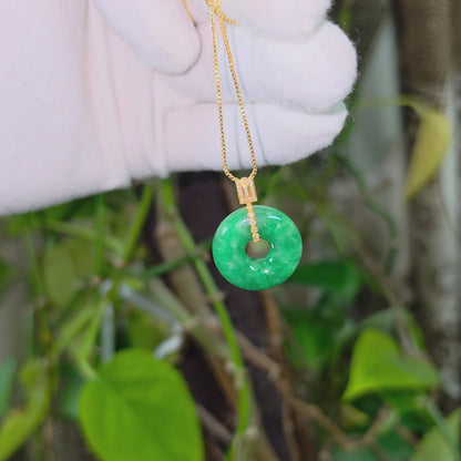 Obu Round Vivid-Imperial Green Burmese A-Jadeite 21.50 mm Donut Charm Pendant (with 18K Yellow Gold and White Diamonds) - Certified