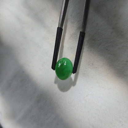 Certified MADE IN JAPAN 3.22 cts. Bright Green Burmese A-Jadeite Oval Cabochon Loose Stone LS17