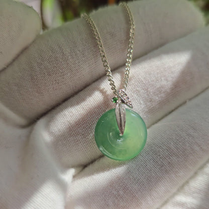 Niseko Round Burmese A-Jadeite 15.00 mm Donut Charm Pendant (with 18K White Gold and White Diamonds) - Certified