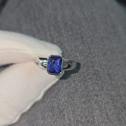 Hekinan Certified 1.72 cts. Natural Royal Blue Sapphire Men's Ring with 18K White Gold Size US 9  - R19