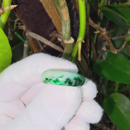 Burmese Flower Green A-Jade Infinity Band Ring - Size US 8 - V10