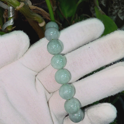 Japanese Winter Green Burmese A-Jade Beaded Bracelet (MADE IN JAPAN) (12.00 - 12.50 mm Each x 17 beads) 05054