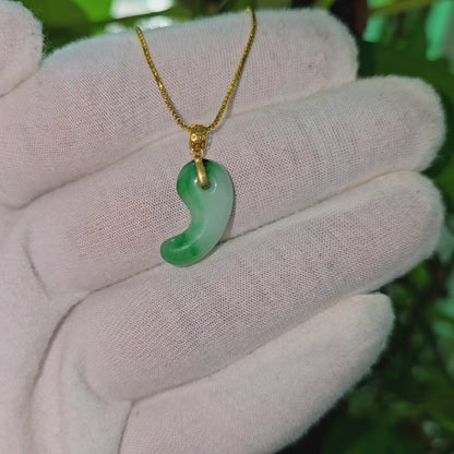 Ginza Magatama (MADE IN JAPAN) Burmese A-Jadeite Charm Pendant (with 18K Yellow Gold) - Certified - V1