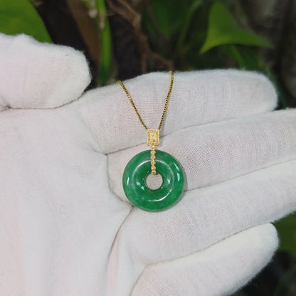 Obu Round Vivid-Imperial Green Burmese A-Jadeite 21.50 mm Donut Charm Pendant (with 18K Yellow Gold and White Diamonds) - Certified