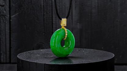 Obu Round Vivid-Imperial Green Burmese A-Jadeite 21.50 mm Donut Charm Pendant (with 18K Yellow Gold and White Diamonds) - Certified