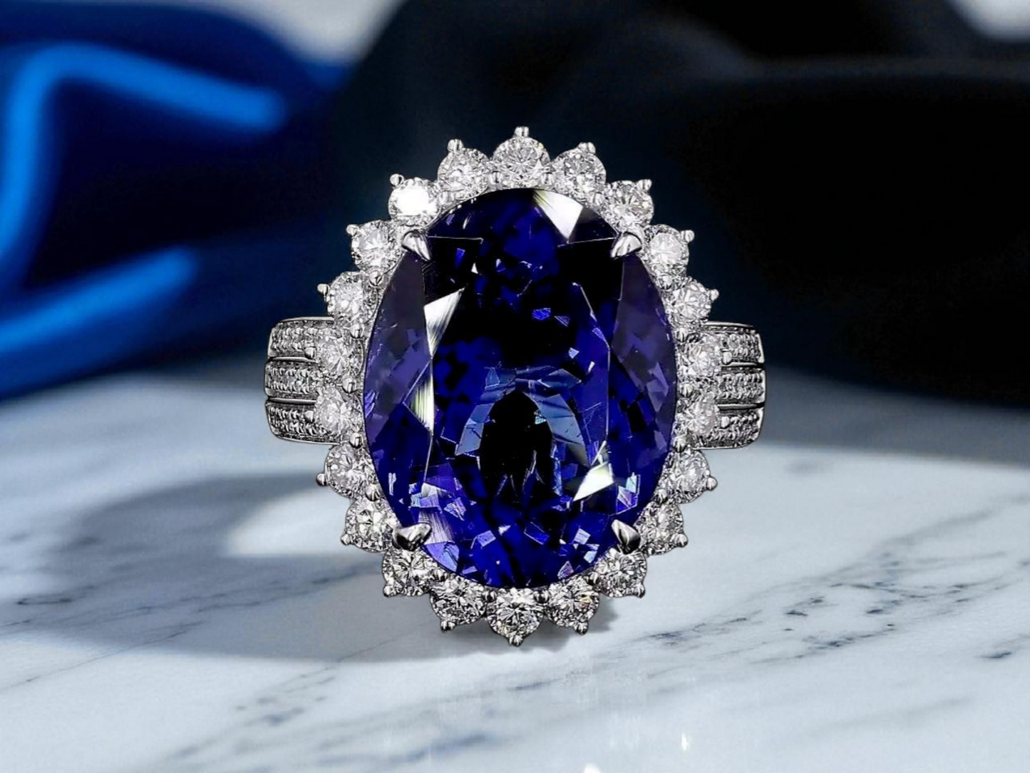 Avellino (13.50 cts.) Tanzanite and Natural Diamonds Ring (with 18K White Gold) -R3955