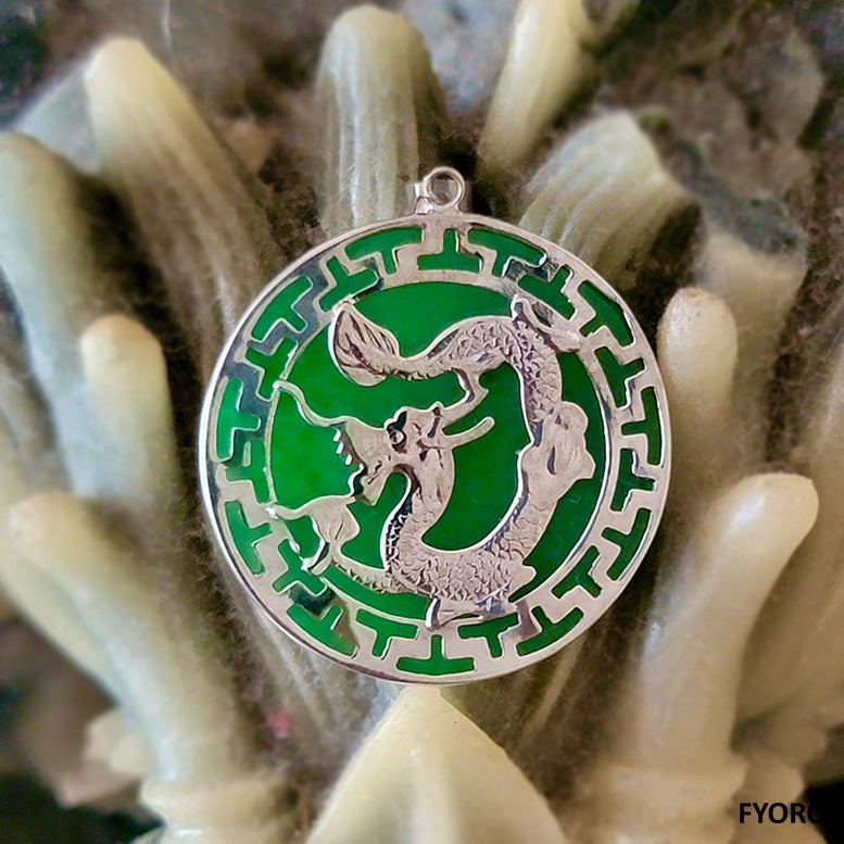 Kowloon Jade Dragon Pendant (with 14K White Gold)