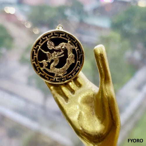 Kowloon Onyx Dragon Pendant (with 14K Gold)